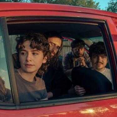 Low Girl_MAIN-PRESS-SHOT-01_Credit-Georgina-Postlethwaite-scaled.jpeg